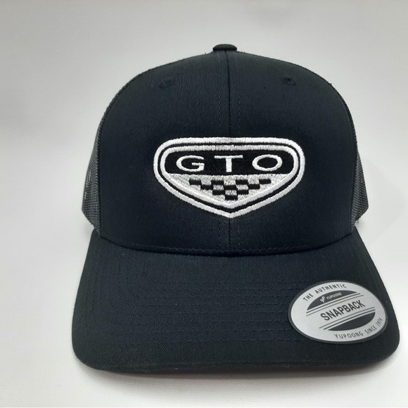 Pontiac GTO Embroidered Curved Bill Mesh Snapback Hat Black Trucker - Picture 3 of 4